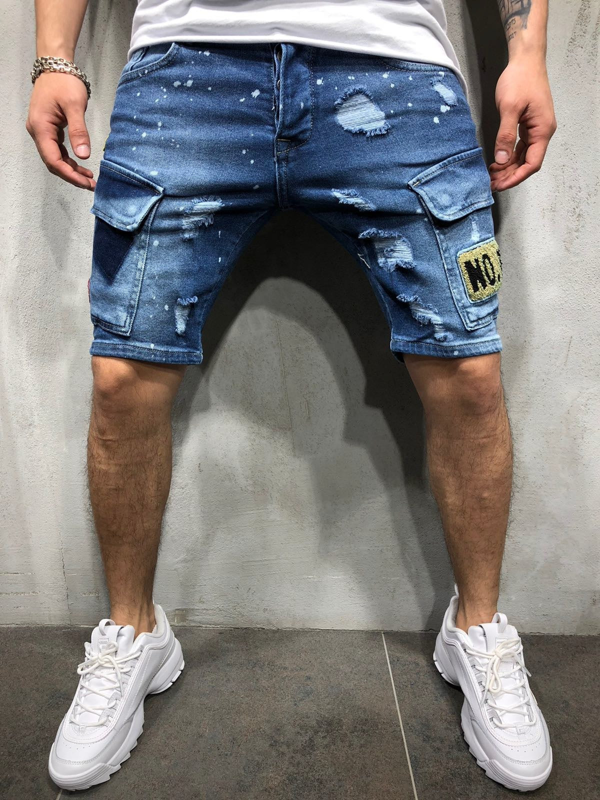 Men's badge shorts