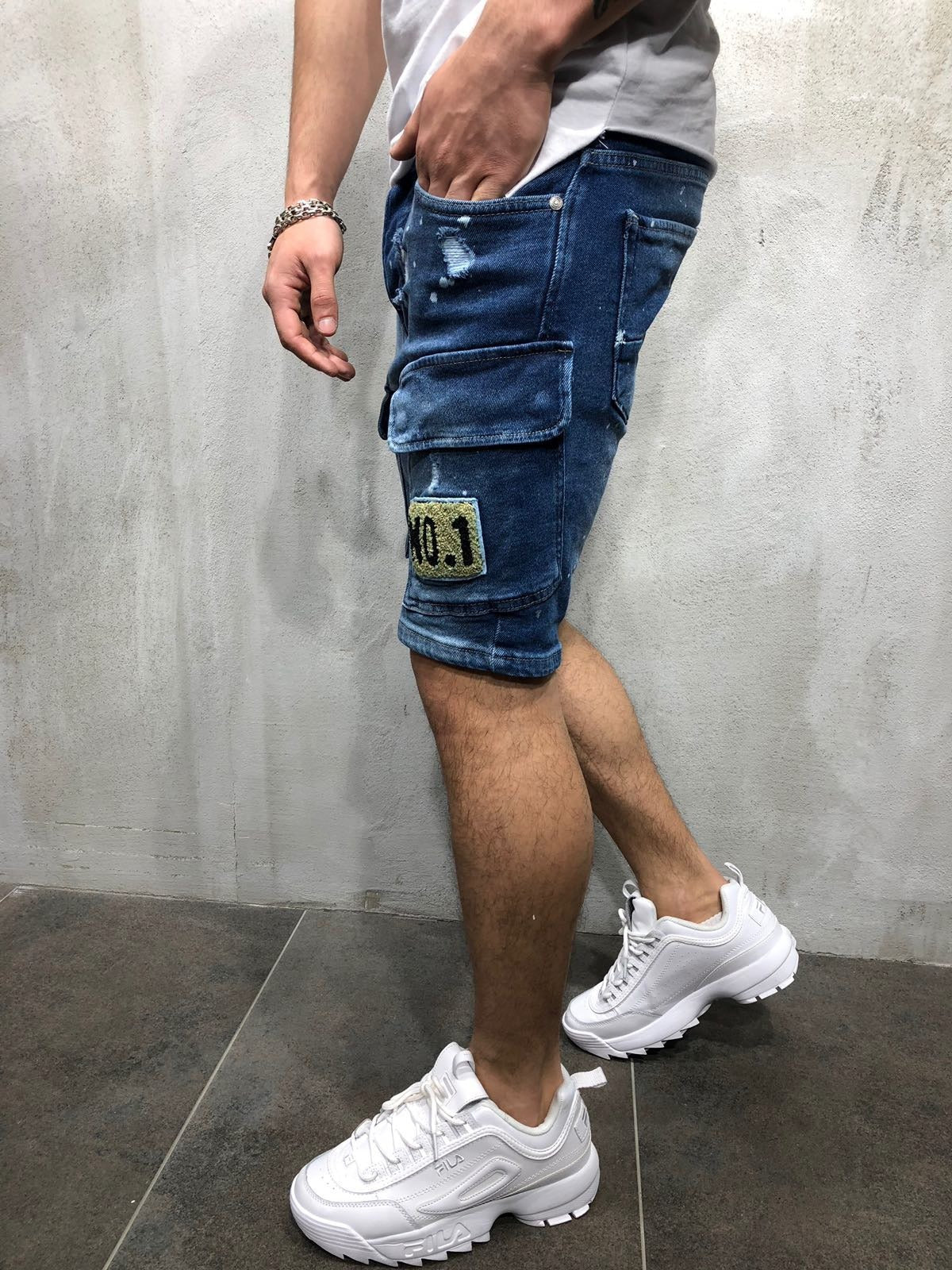 Men's badge shorts